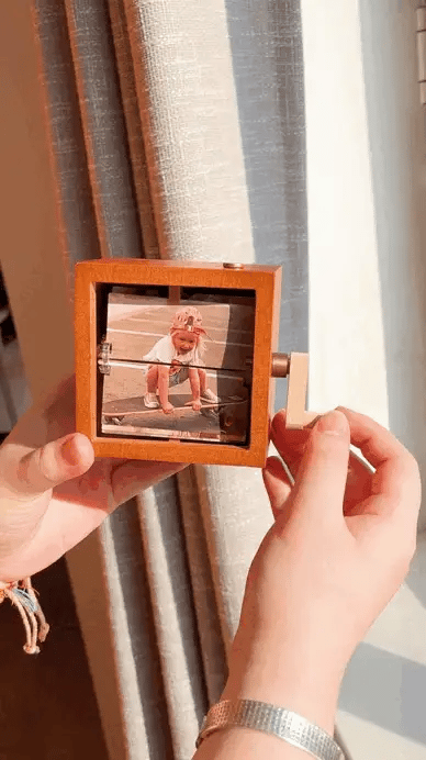 PhotoTwist - Caixa de Fotos à Manivela